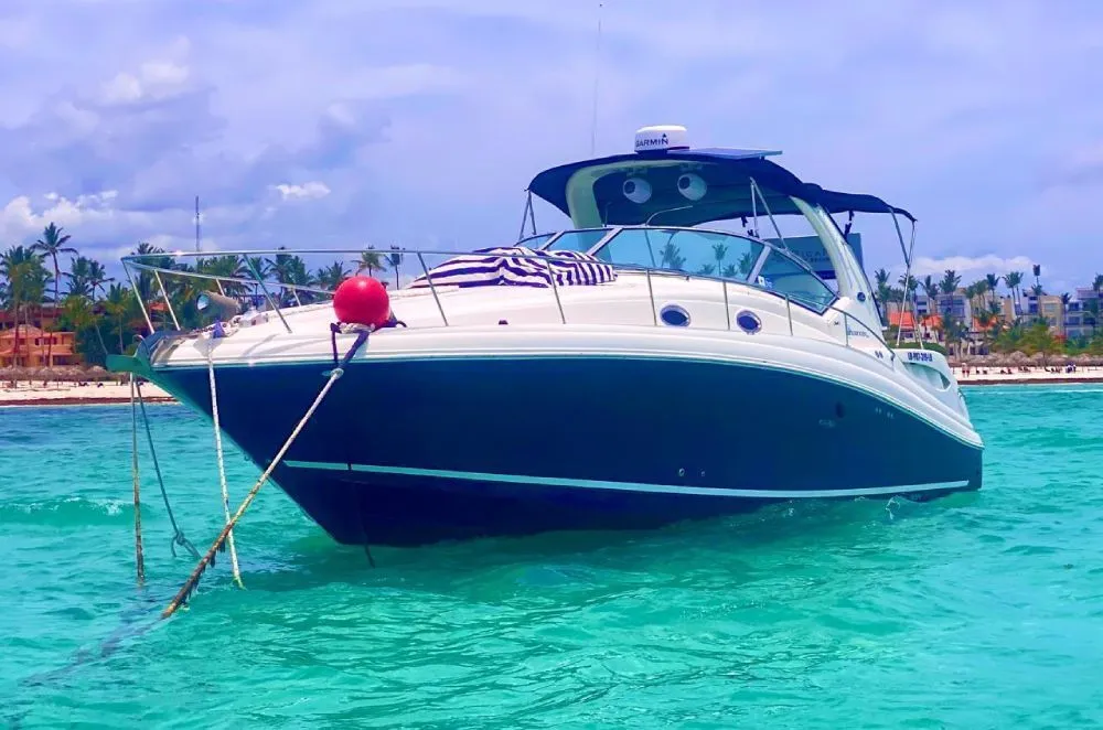 Excursión privada en yate al atardecer en Punta Cana