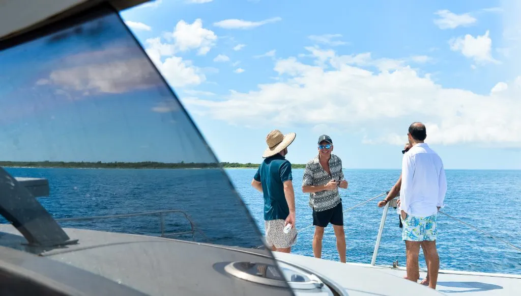 Paseo en yate por el Caribe para tu paquete de viaje