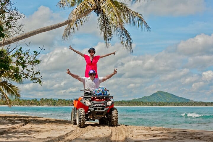 Cuatrimotos y Playa Limón